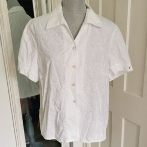Womens Alia petites white eyelet embroidered short sleeve blouse. Size 16P. EUC